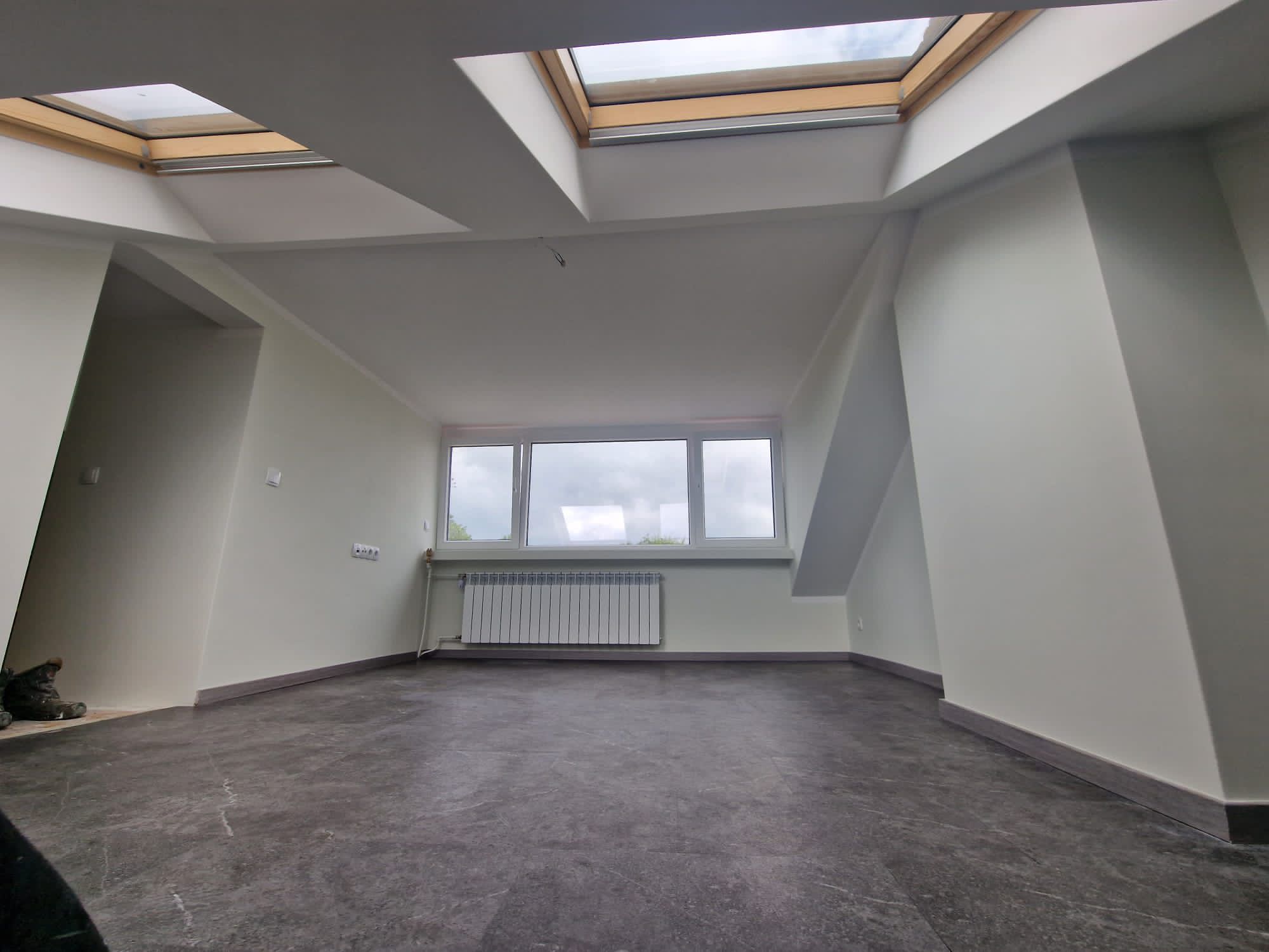 Voor — zolder afwerken + Velux dakraam plaatsen Breda (foto 14)